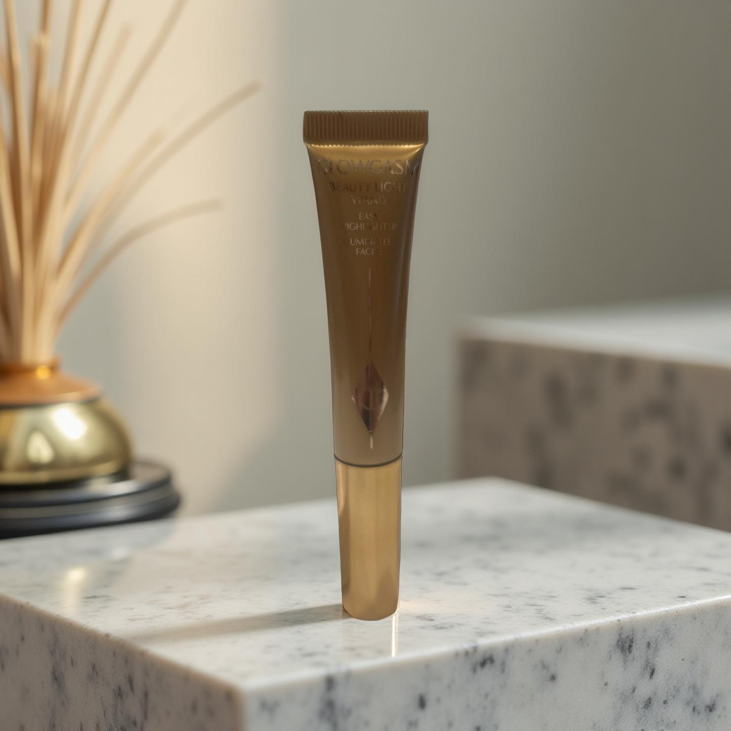 Charlotte Tilbury Glowgasm Beauty Light Wand