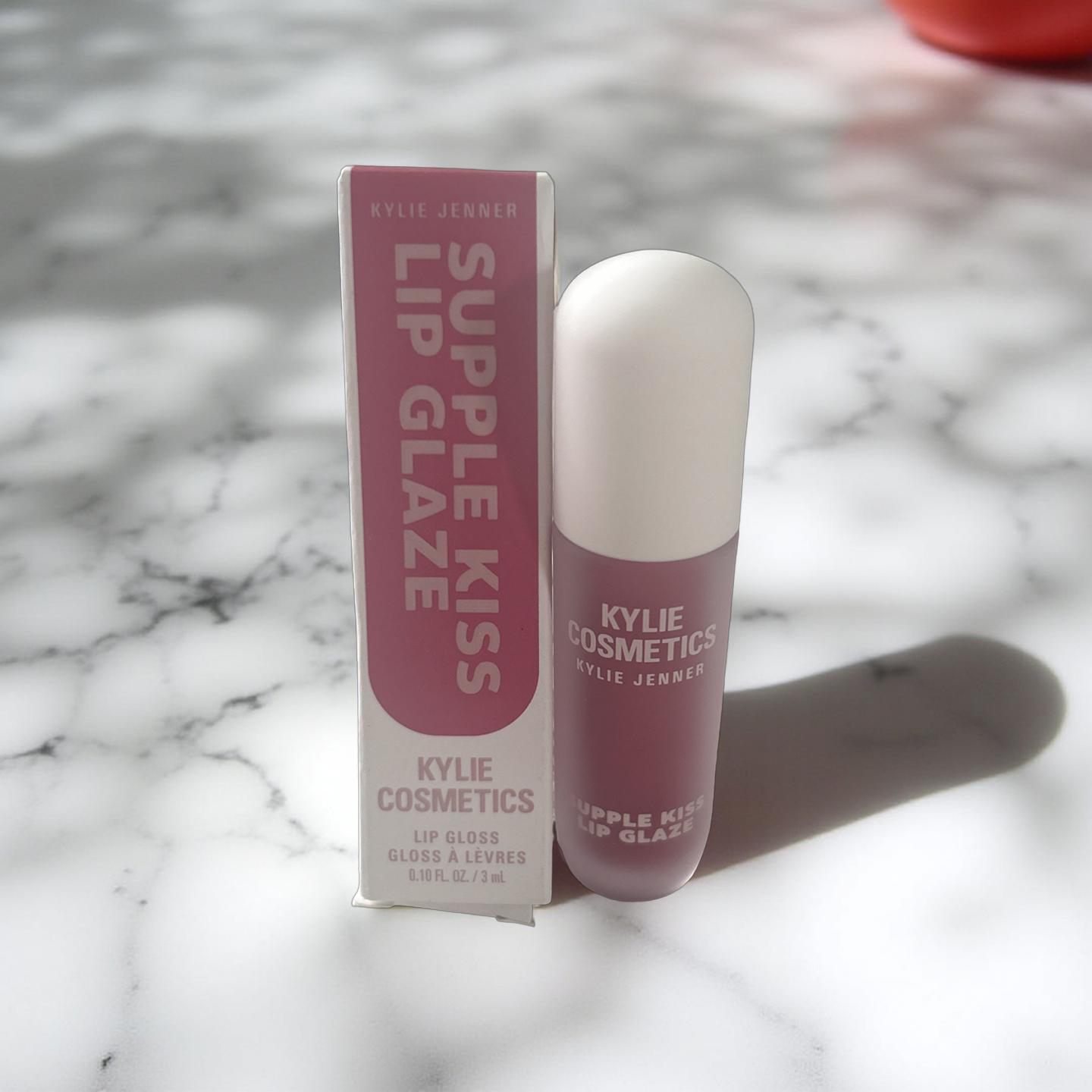 Kylie Cosmetics Supple Kiss Lip Glaze - Shade Lover Girl